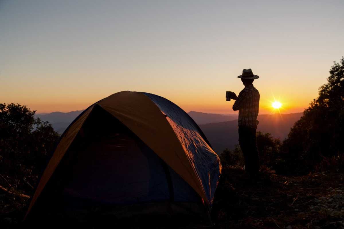 Manual da arte de acampar: dicas essenciais para o aventureiro