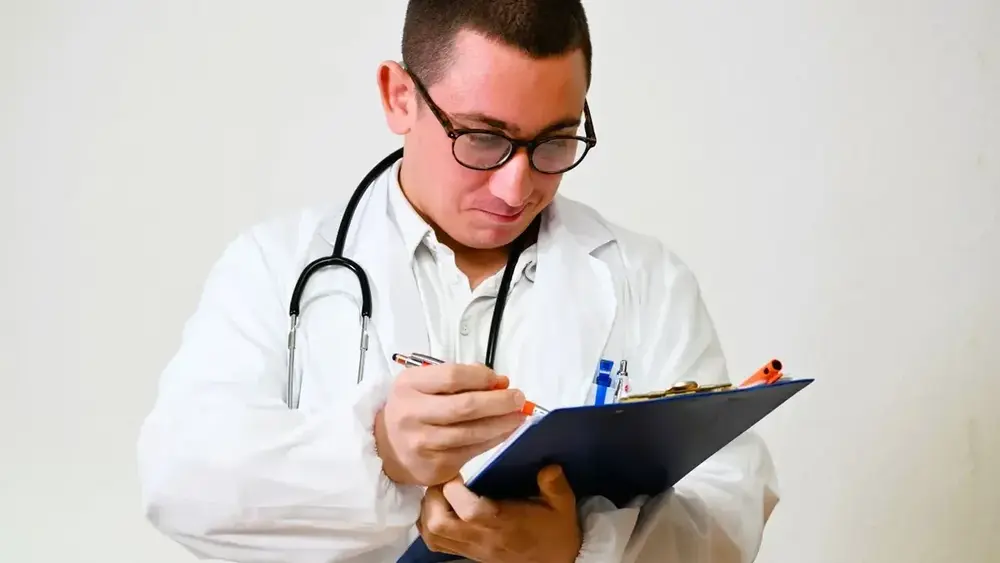 Quais são as especialidades mais concorridas na residência médica da SES-PE?
